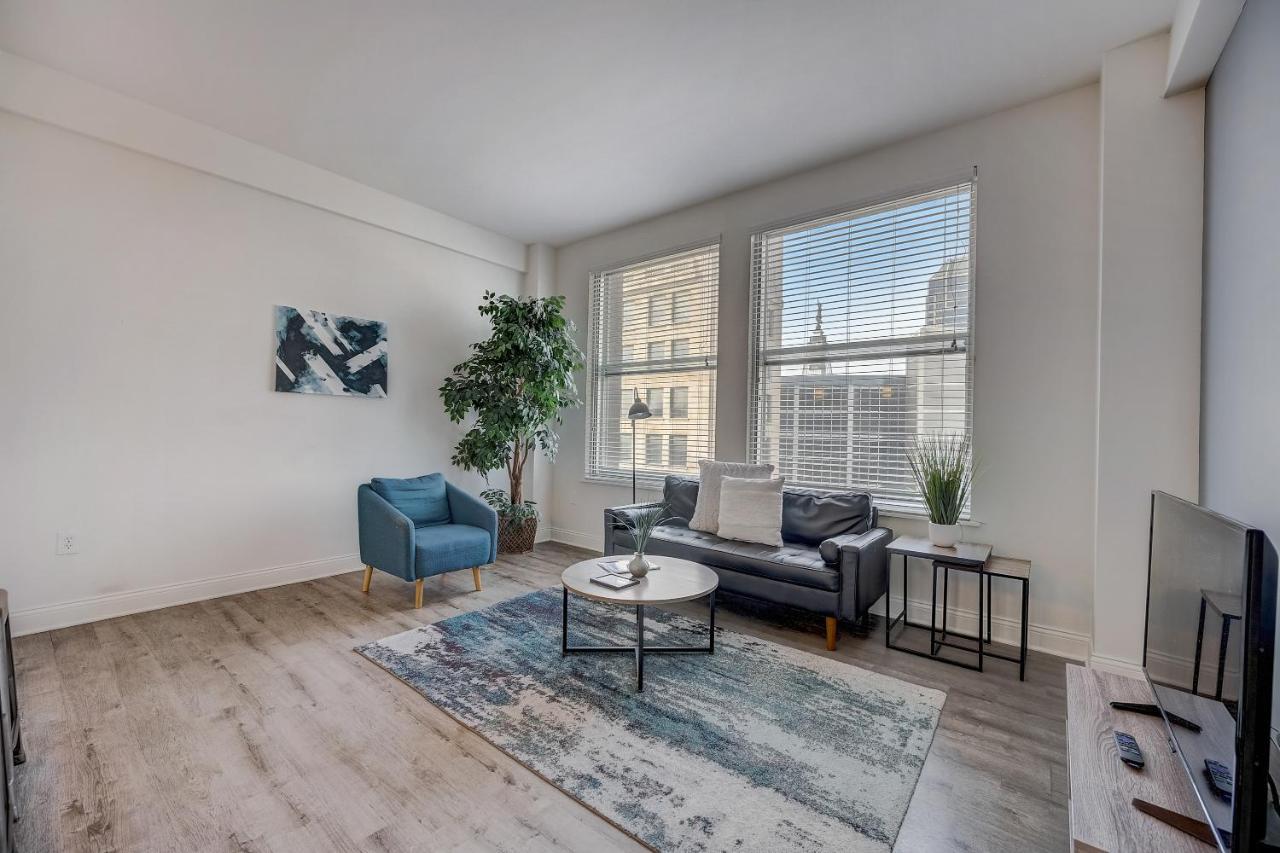 Frontdesk Penn Street Tower Apts Downtown Indy Apartment Indianapolis Phòng bức ảnh